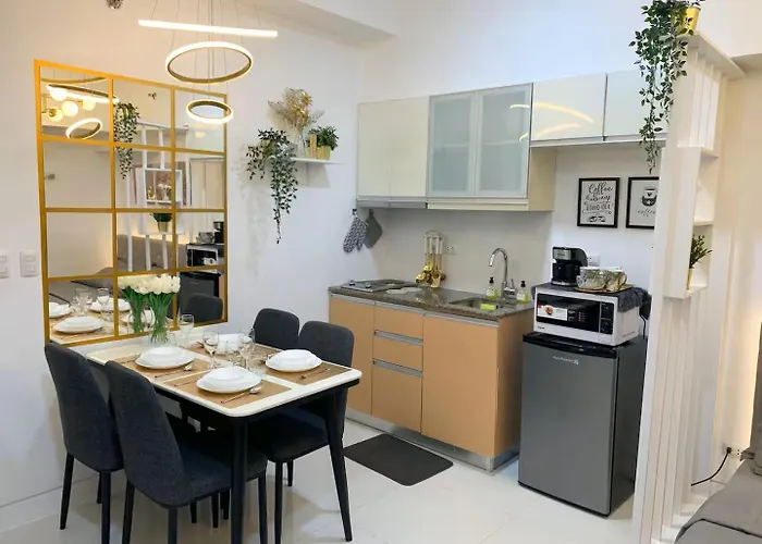 Hometel By Ecr At Viceroy Residences Manille