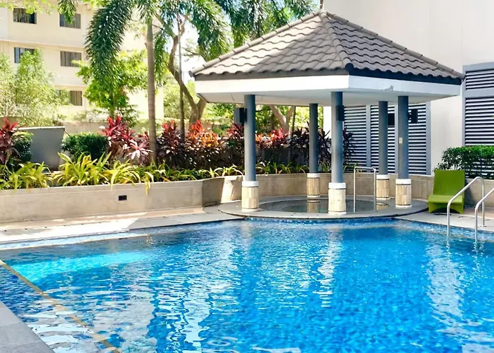 Hometel By Ecr At Viceroy Residences *